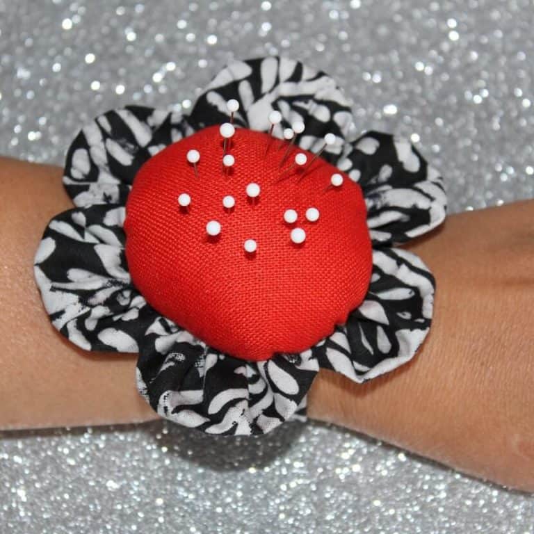 Pin-cushion-wristband