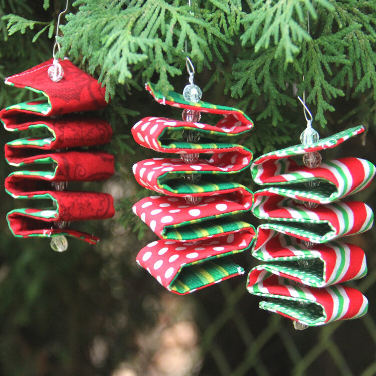 Folded-ribbon-candy-ornament