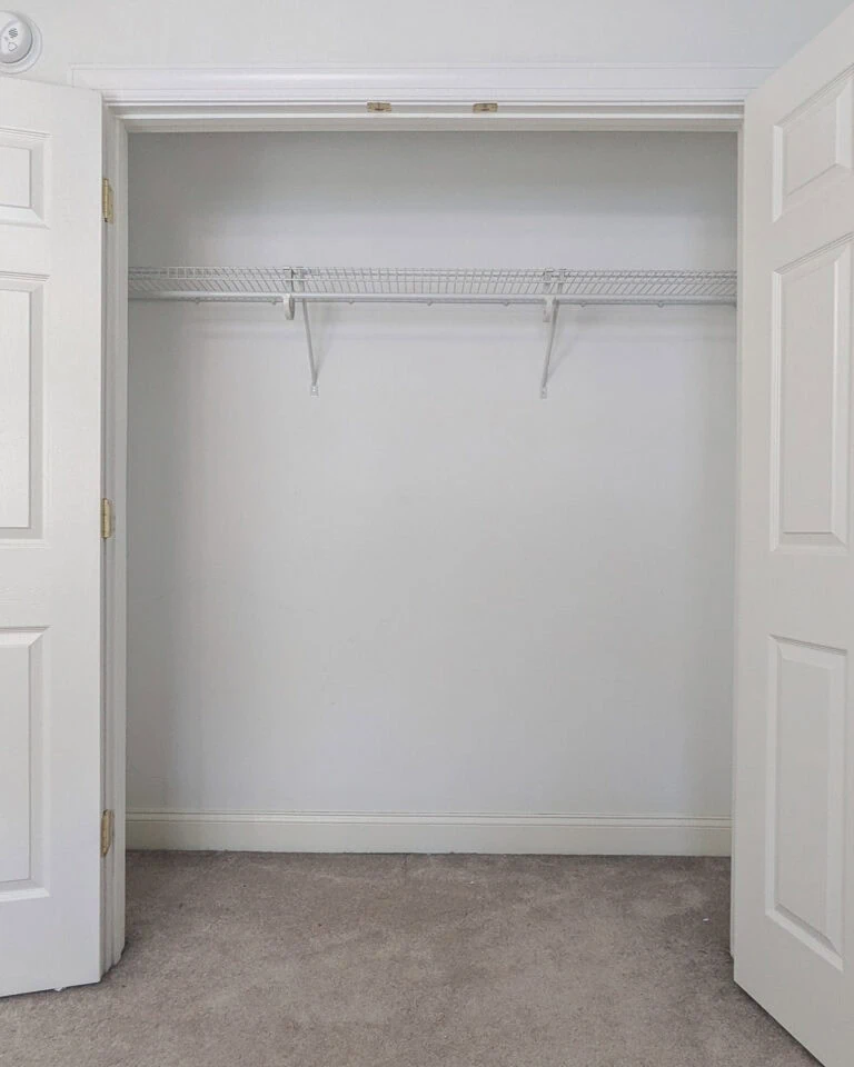 Closet-organizer