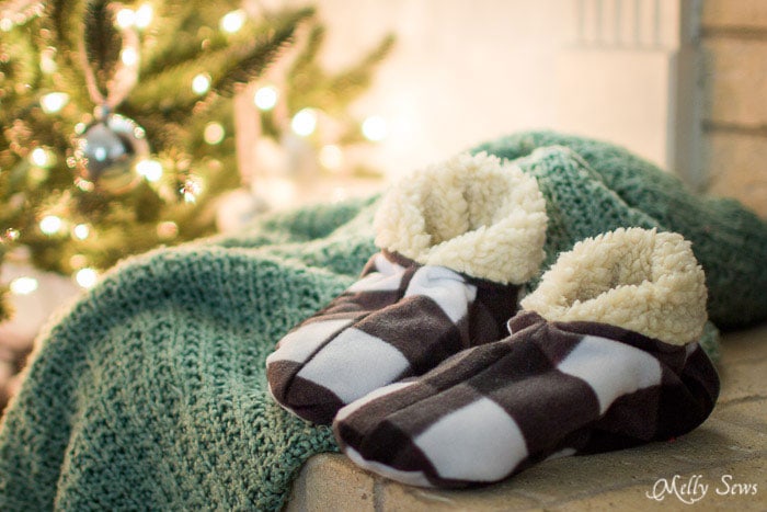 Cozy-slippers-for-sewing-projects-that-make-great-Christmas-gifts